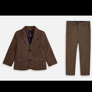 Boys Dress Suit - Size 5 - Mayoral